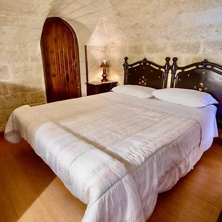 Daire Sofia With Balcony Old Town And Center Private Garage Bari