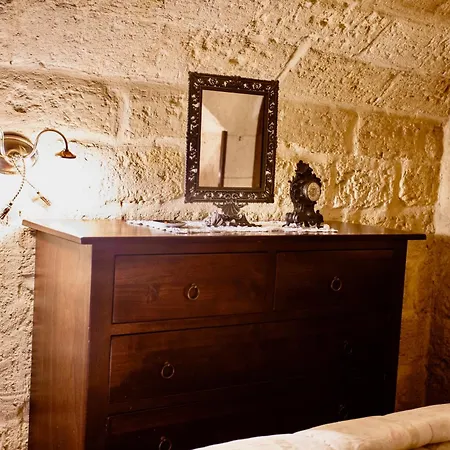 Daire Sofia With Balcony Old Town And Center Private Garage Bari